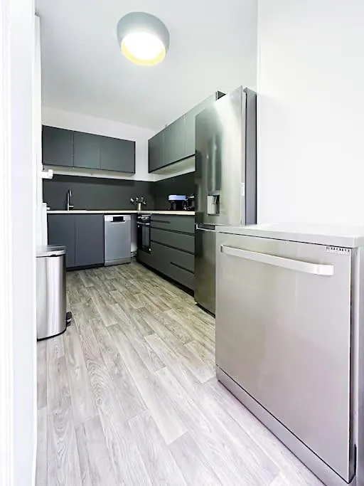6pers-balcony-paris 12-hopital Trousseau Daire Paris
